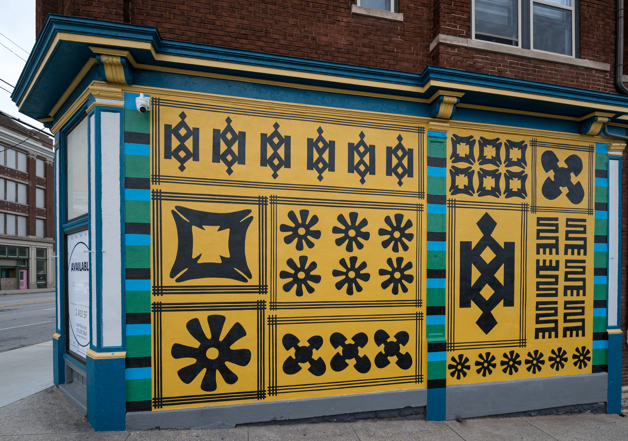 Gilbert Avenue Gateway Mural