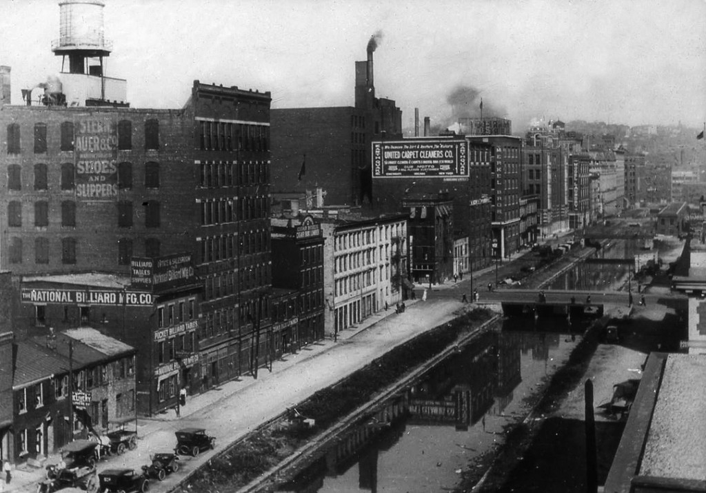 Miami_and_Erie_Canal_slide