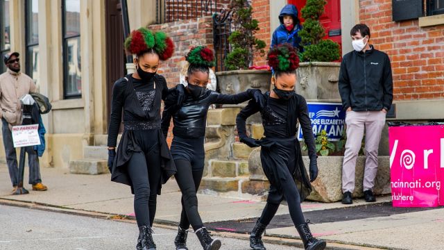 Qkidz performing at ArtWorks Time Saved vs. Time Served Mural dedication. Photo by Louis Rideout.